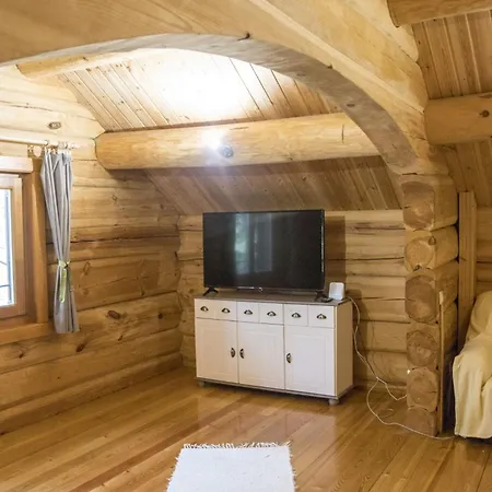 A Fak Oelelese Vendeghaz Chalet Bukkaranyos