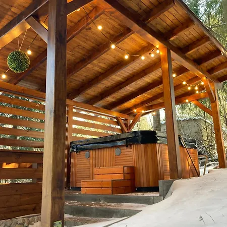 Chalet A Fak Oelelese Vendeghaz *